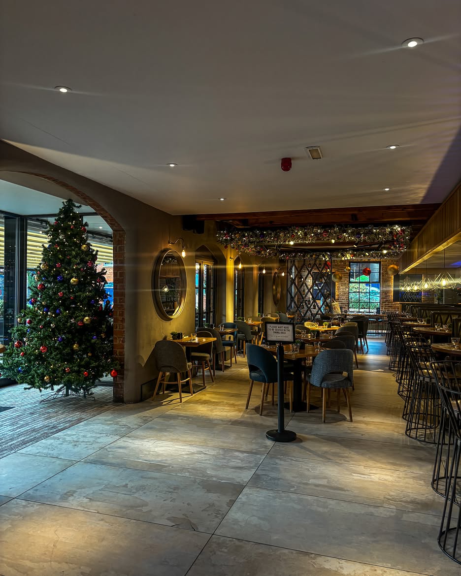 Festive drinks and Christmas atmosphere at Dukes 92